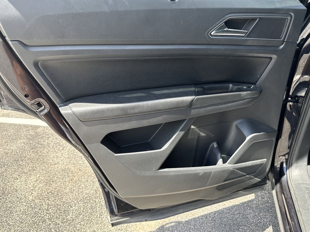 2018 Volkswagen Atlas 3.6L V6 SE Black at Durrett Motor Company