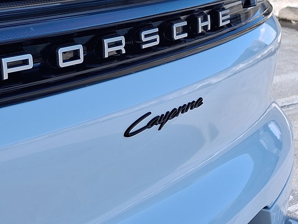 Thumbnail: 2025 Porsche  - 29