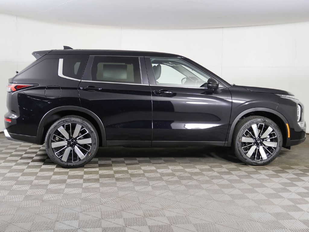 New 2026 Black Mitsubishi SE image 20