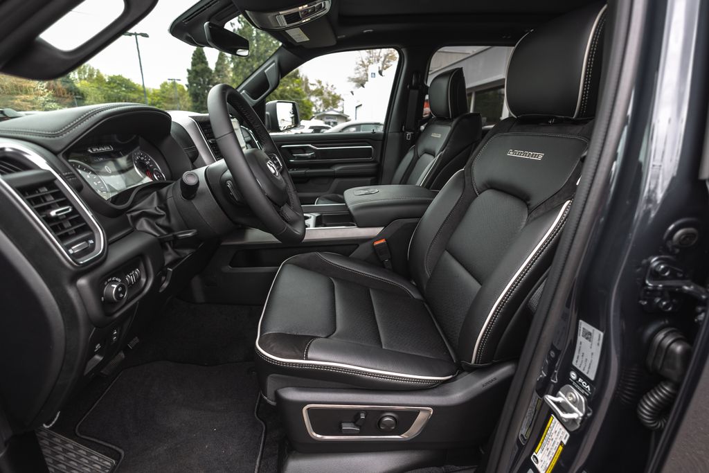 2026 Ram 1500 Laramie thumbnail 26