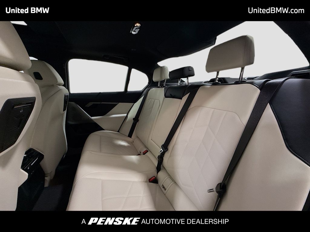 Thumbnail: 2026 BMW 5 Series - 13