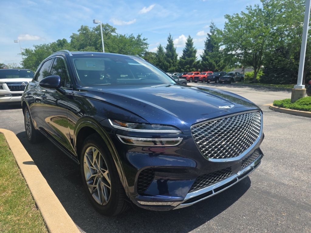 2025 Genesis GV70 2.5T Standard AWD