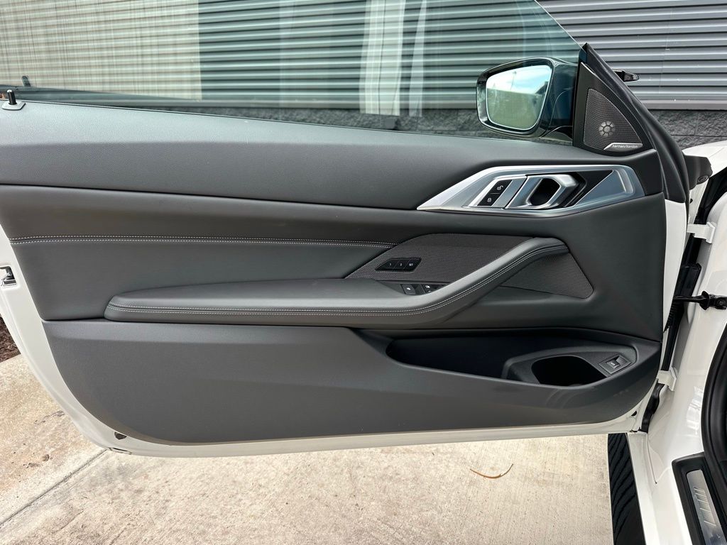 Thumbnail: 2023 BMW M4 - 21