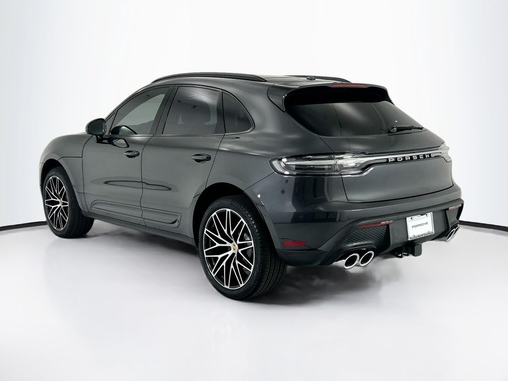 Thumbnail: 2026 Porsche Macan - 3