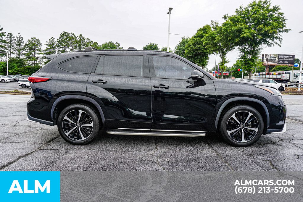 2022 Toyota Highlander XSE - Photo 10