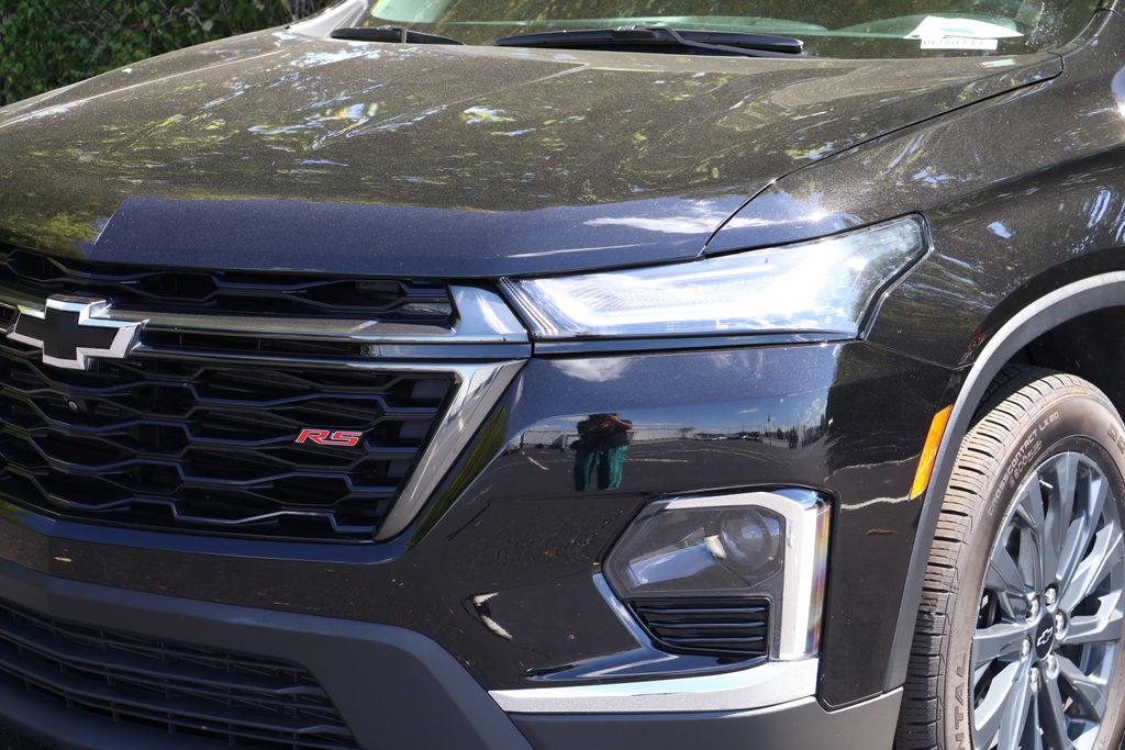 Thumbnail: 2023 Chevrolet Traverse - 3