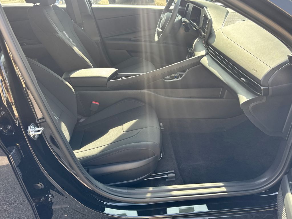 2026 Hyundai Elantra SEL Sport - 10