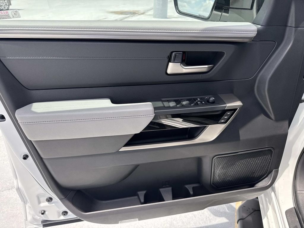 2026 Toyota Tundra Hybrid Limited - 11