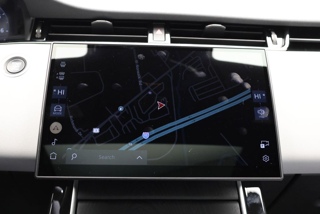 Thumbnail: 2026 Land Rover Range Rover Evoque - 21