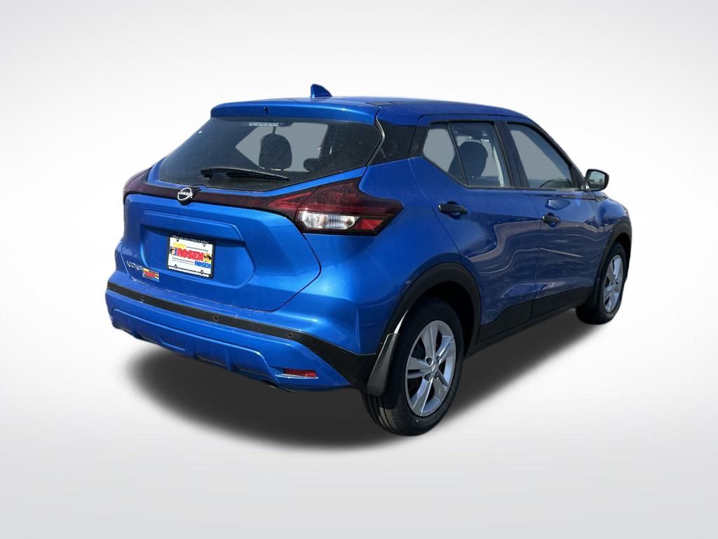 2025 Nissan Kicks S photo
