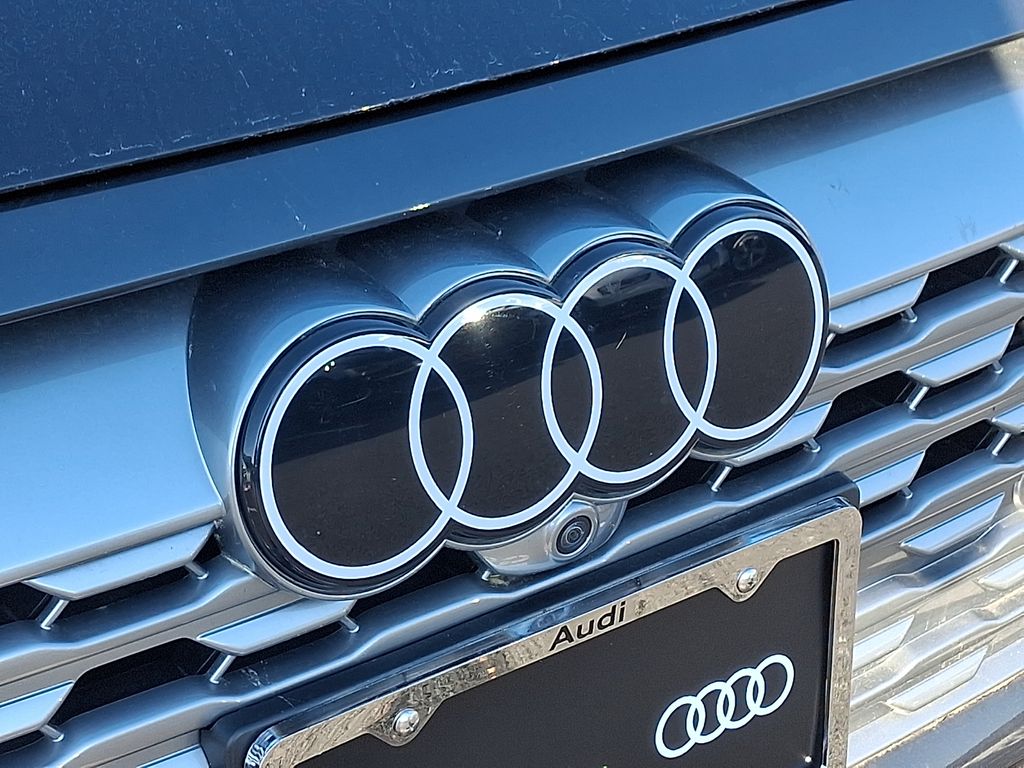 Thumbnail: 2024 Audi Q8 e-tron - 4