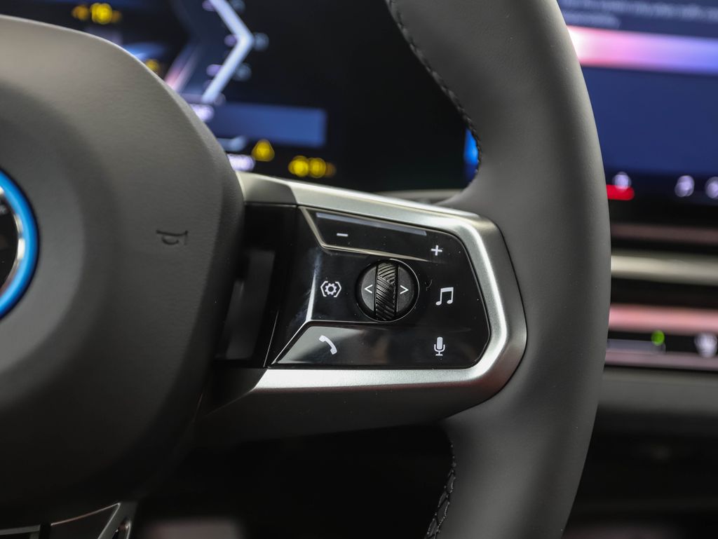 Thumbnail: 2026 BMW i5 - 14
