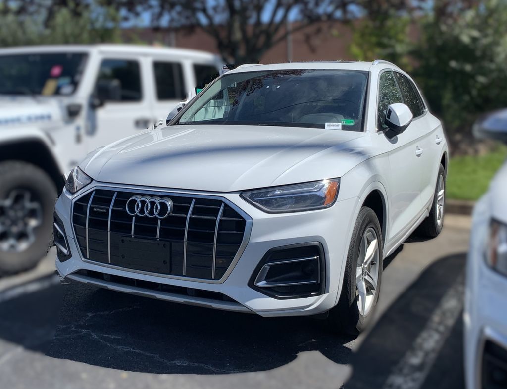 Thumbnail: 2023 Audi Q5 - 3