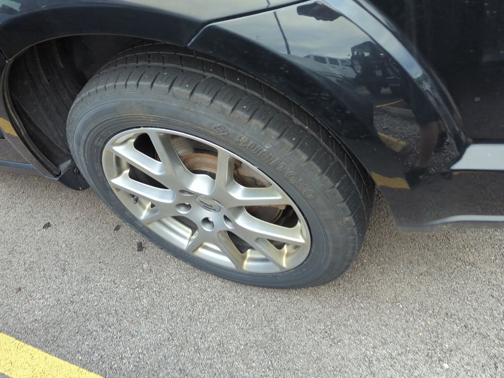 View vehicle photo 6