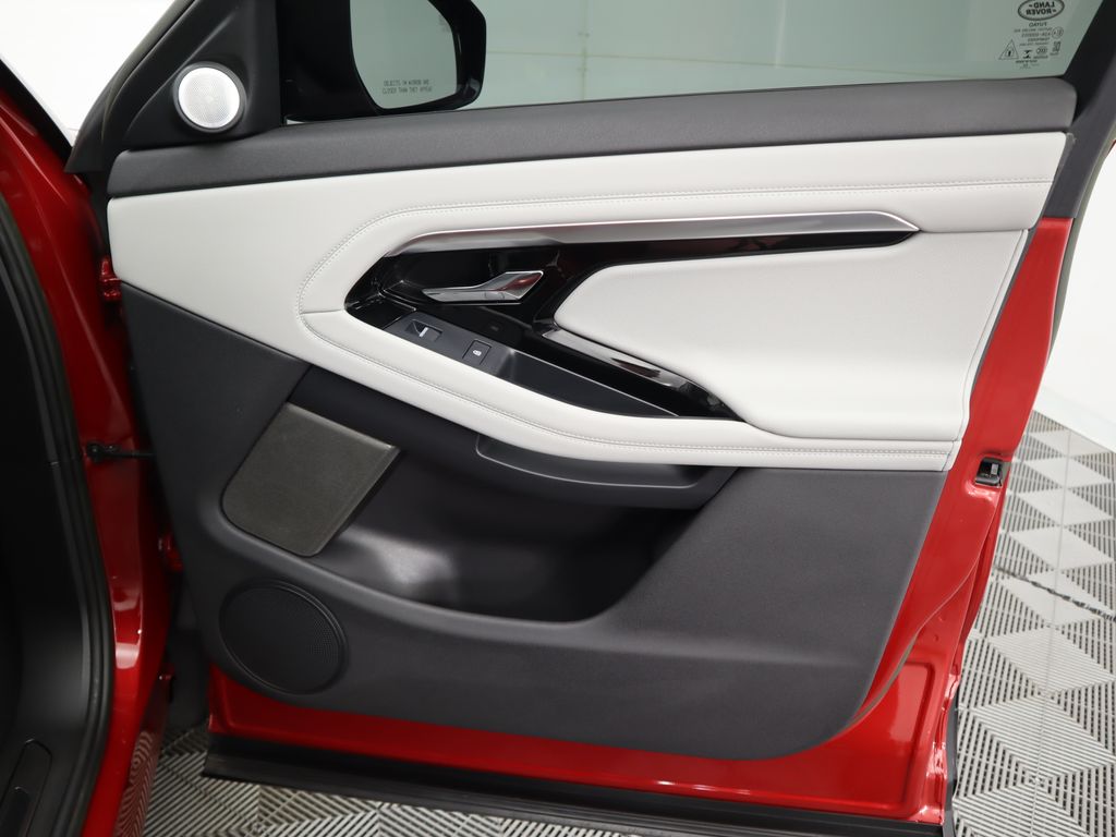 Thumbnail: 2023 Land Rover Range Rover Evoque - 25