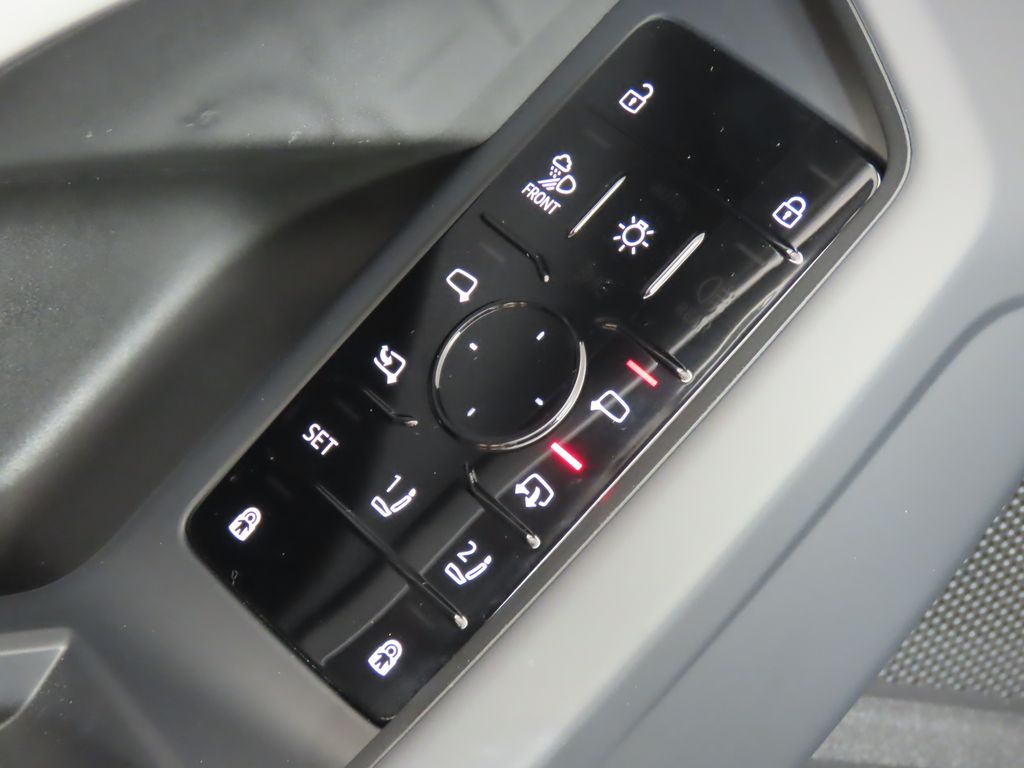 Thumbnail: 2025 Audi Q5 - 29