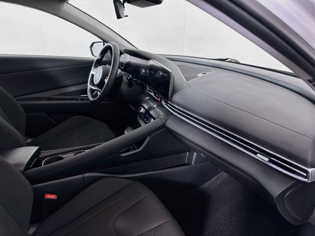 Thumbnail: 2025 Hyundai Elantra - 29