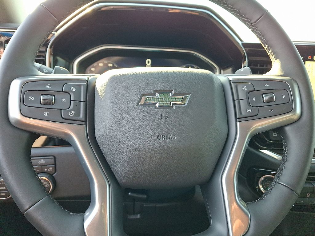 Thumbnail: 2026 Chevrolet Silverado 1500 - 10