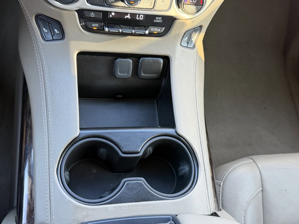 used 2019 GMC Yukon XL car, priced at $23,692