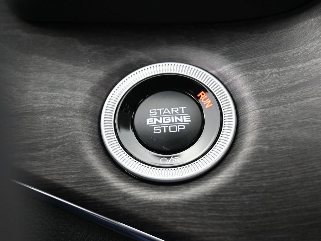 Used 2024 Silver Zynith Jeep Overland image 35