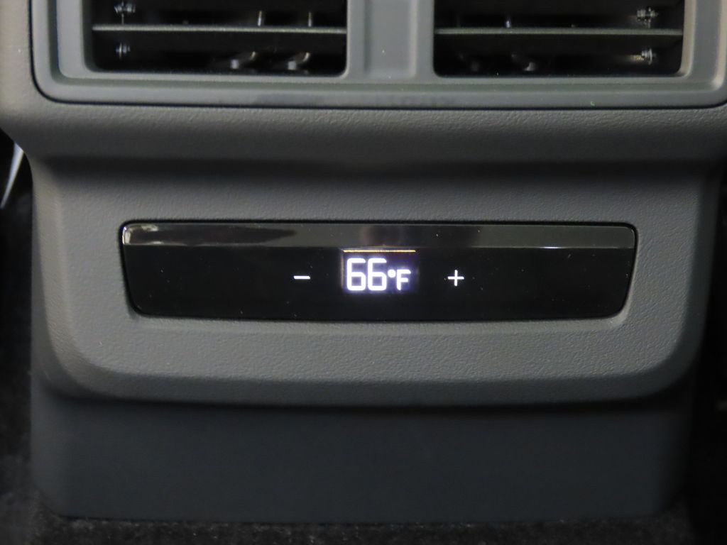 Thumbnail: 2025 Audi Q5 - 23