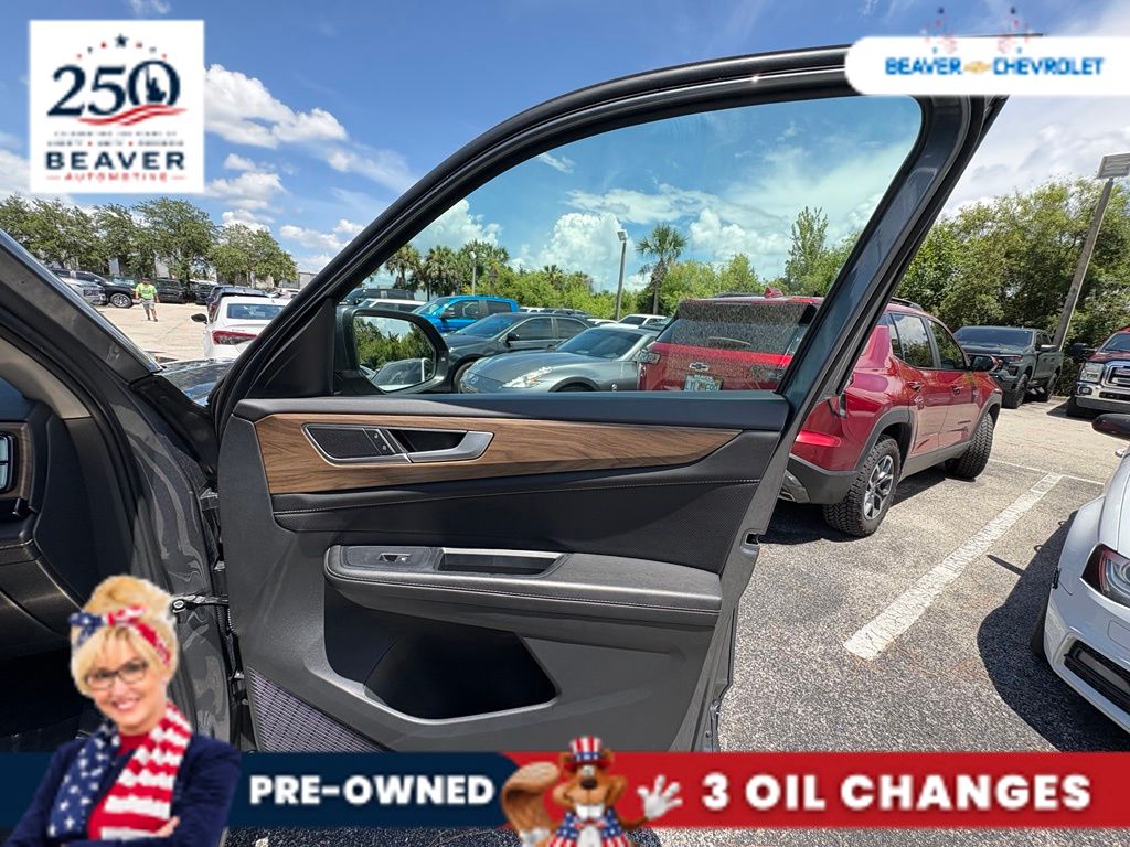 Used 2025 Volkswagen Atlas SUV