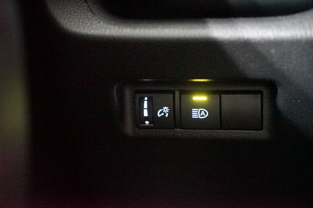 Thumbnail: 2025 Toyota RAV4 - 23