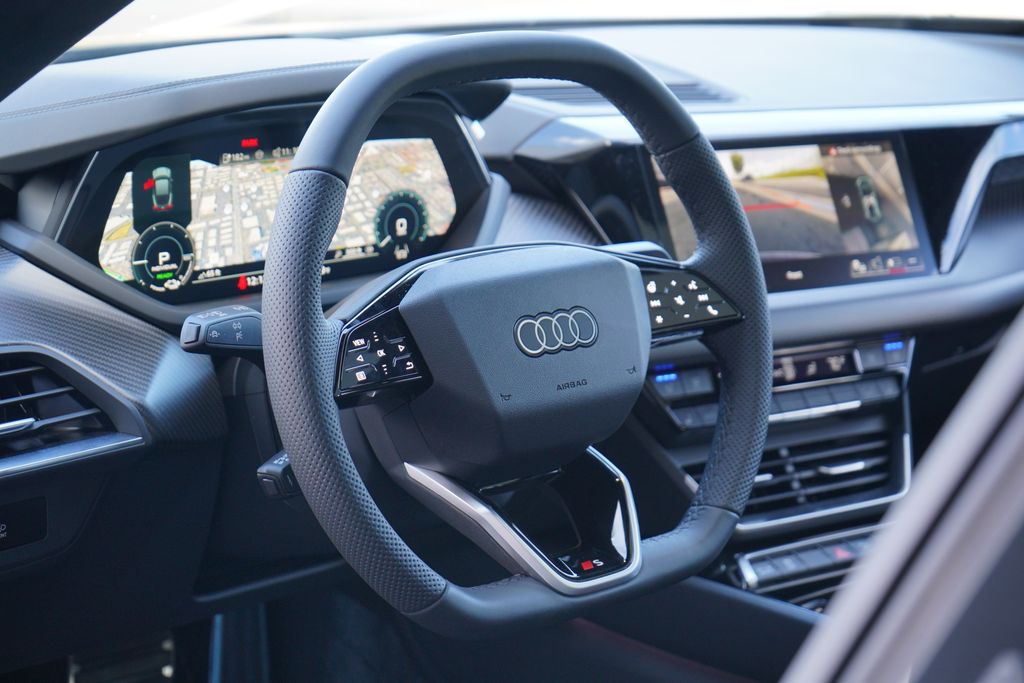 2025 Audi e-tron GT Premium Plus 13