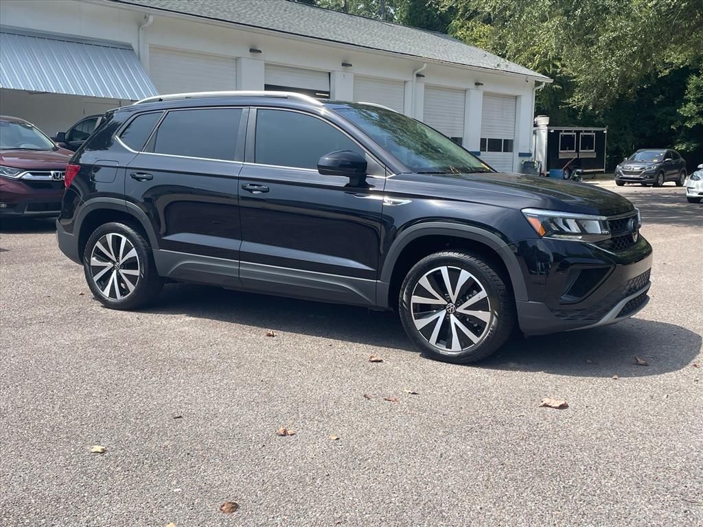  2024 Volkswagen Taos SE FWD   