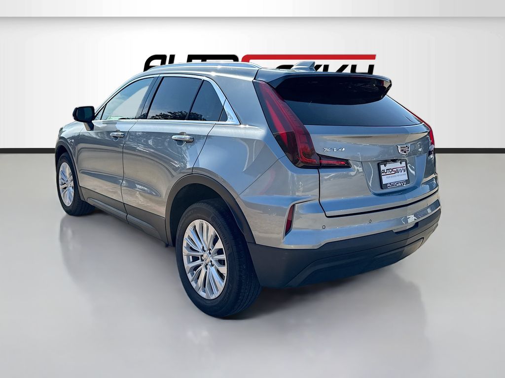 Used 2024 Silver Cadillac Luxury image 5