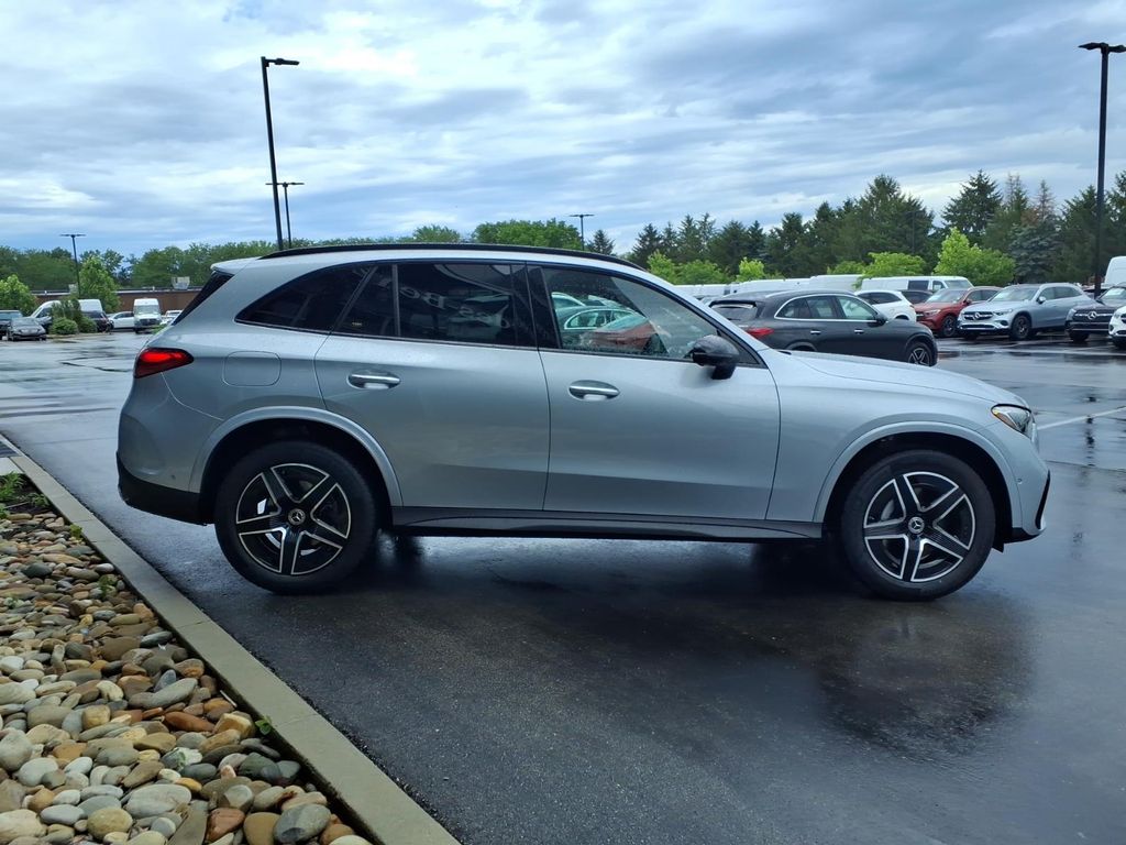 New 2026 Cirrus Silver Metallic Mercedes-Benz GLC 300 image 7