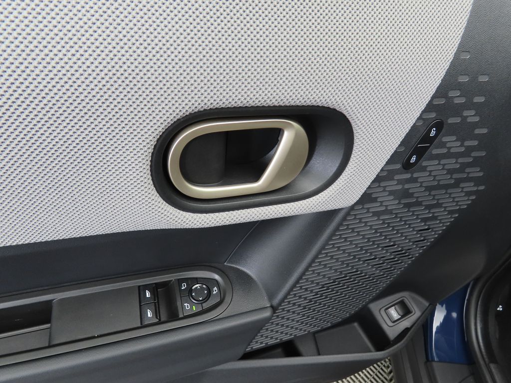 2025 MINI Cooper Hardtop 2 Door 23