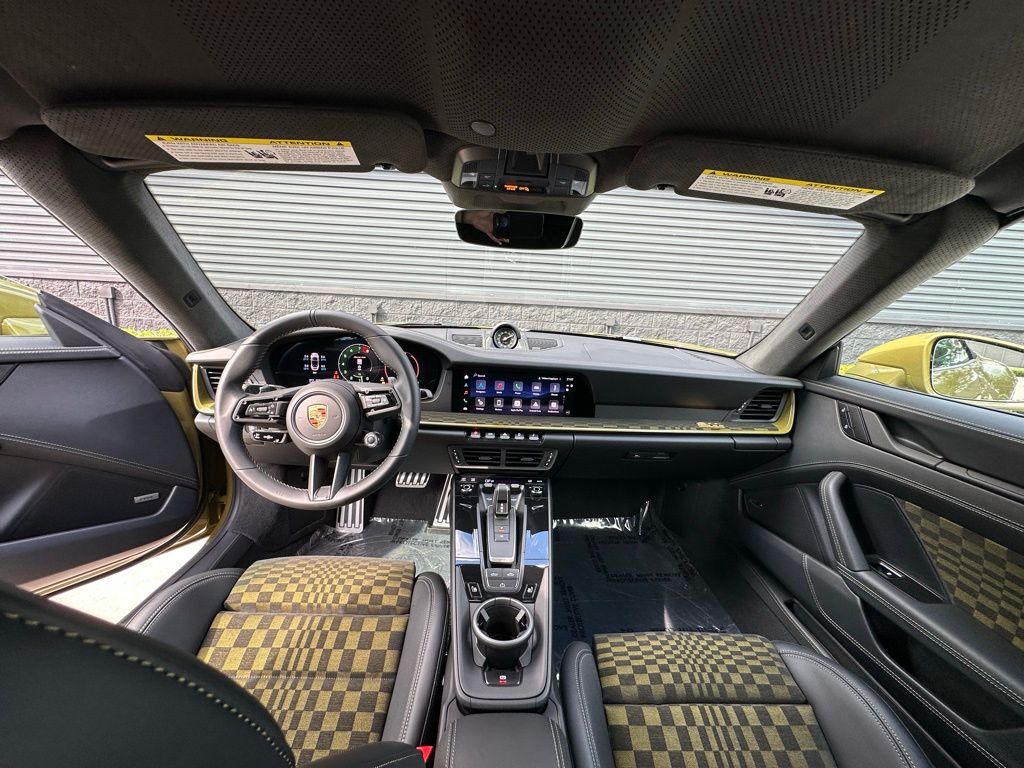 Thumbnail: 2026 Porsche 911 - 6