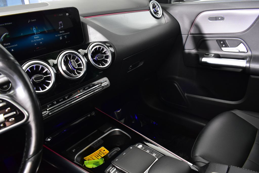 Thumbnail: 2022 Mercedes-Benz GLA - 22