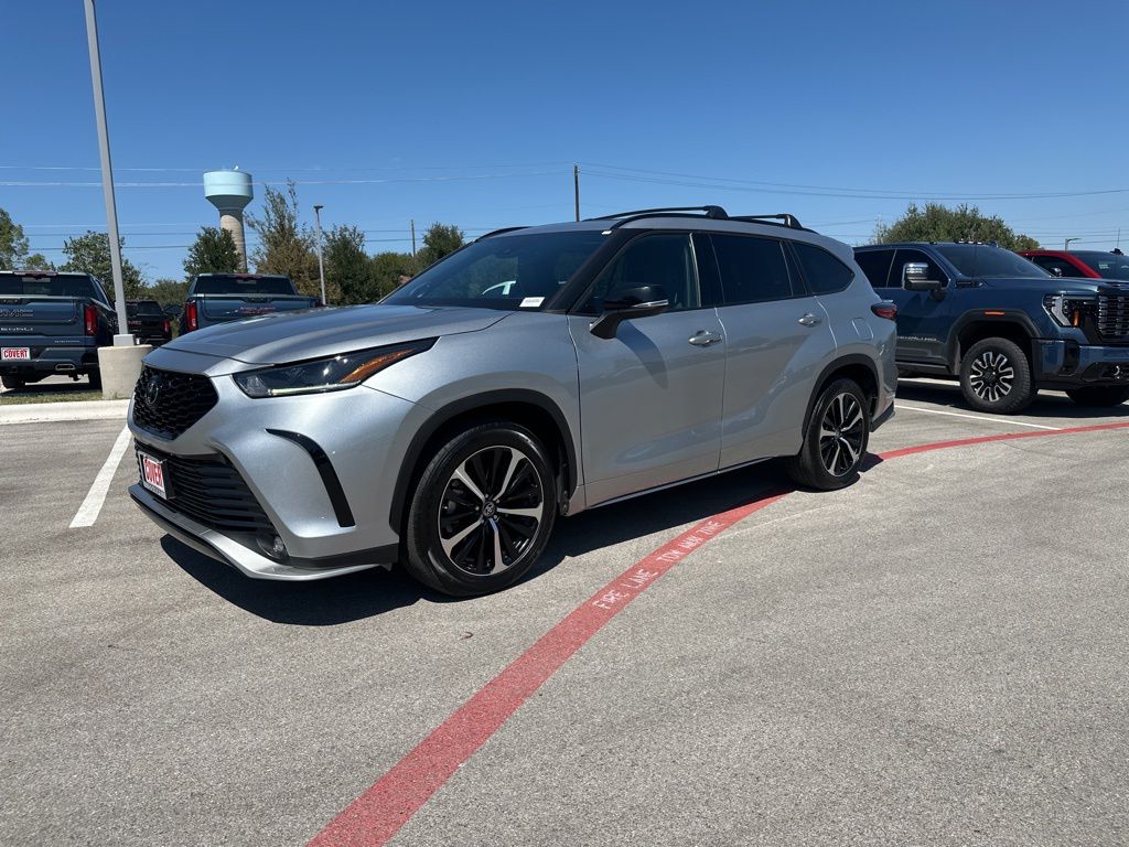 Used Car 2021 Toyota Highlander  Xse For Sale Under $40,000 In Austin, Texas
