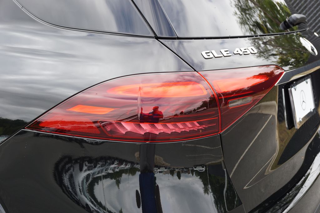 Thumbnail: 2026 Mercedes-Benz GLE - 17