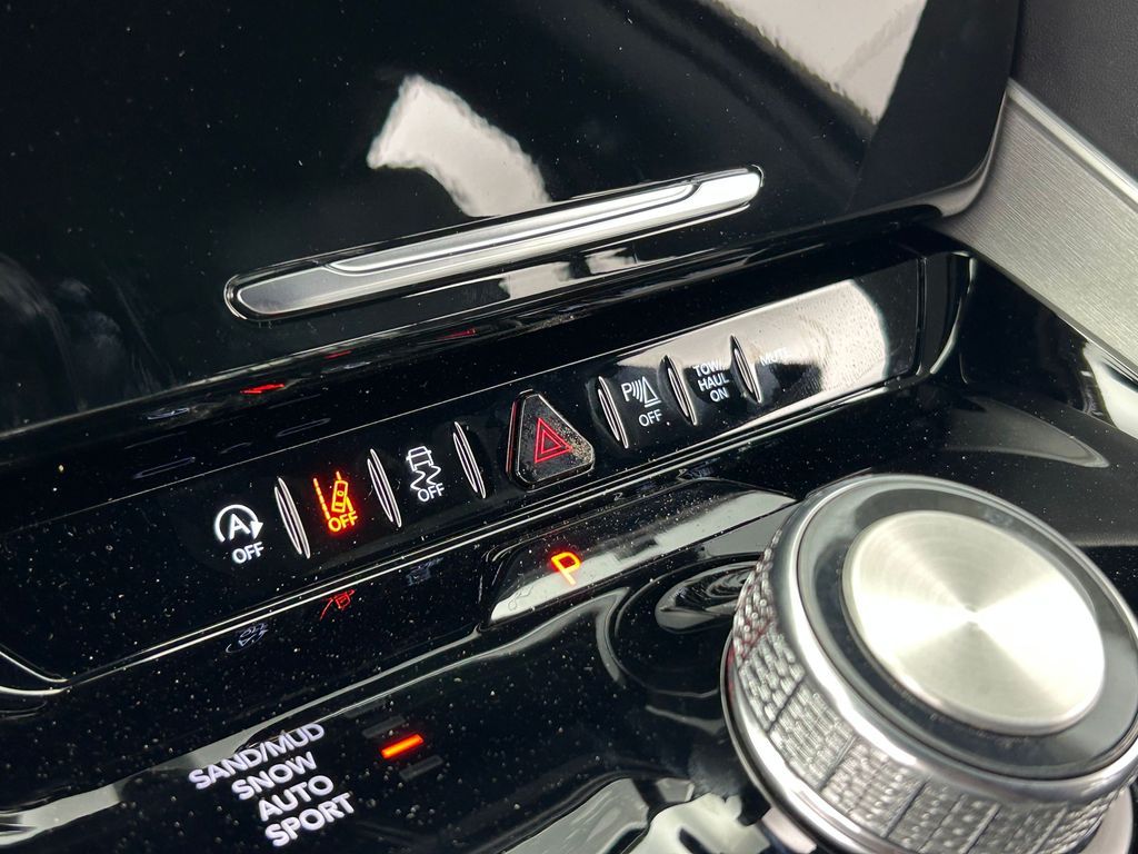 New 2026 Bright White Clearcoat Jeep  image 19