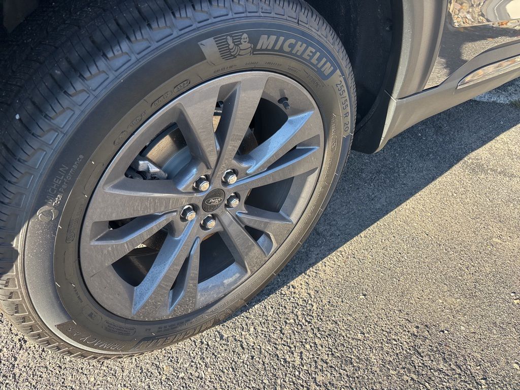 2023 Ford Explorer XLT 202A - 4