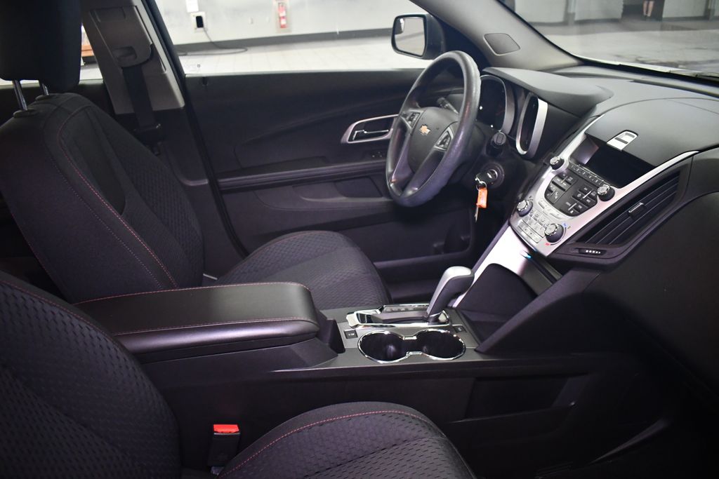 Thumbnail: 2013 Chevrolet Equinox - 30