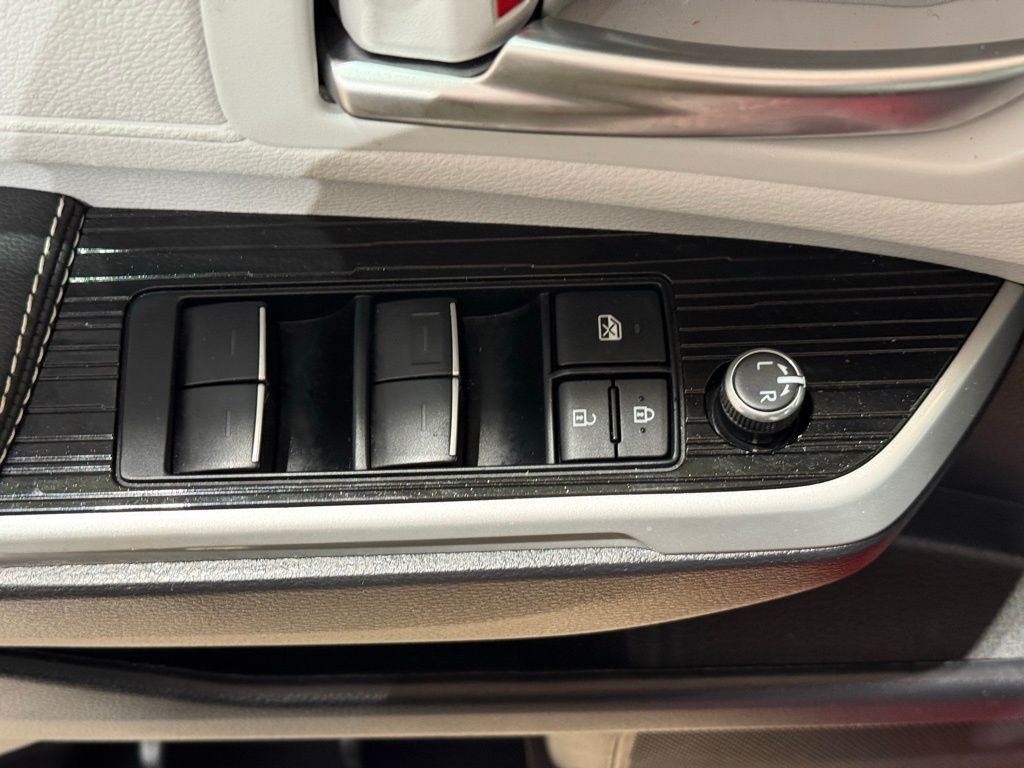 Thumbnail: 2025 Toyota Sienna - 16