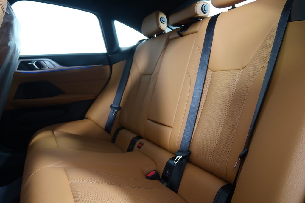 Thumbnail: 2025 BMW i4 - 15