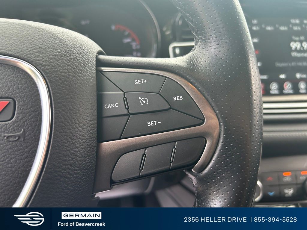 Used 2022 Black Dodge SXT image 23