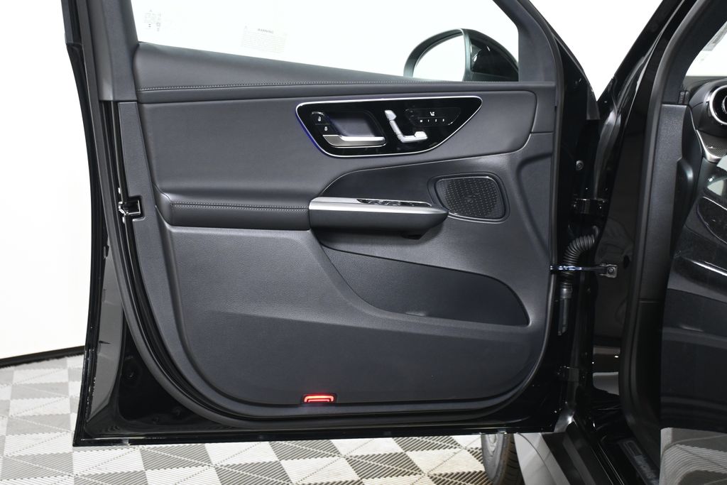 Thumbnail: 2026 Mercedes-Benz GLC - 23