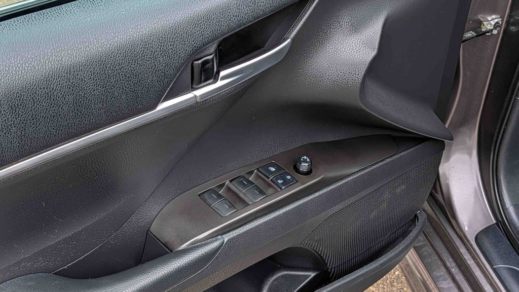 Used 2022 Toyota Camry SE 4D Sedan