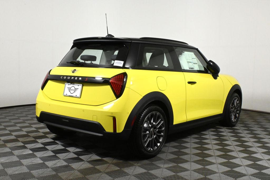 2025 MINI Cooper S 7