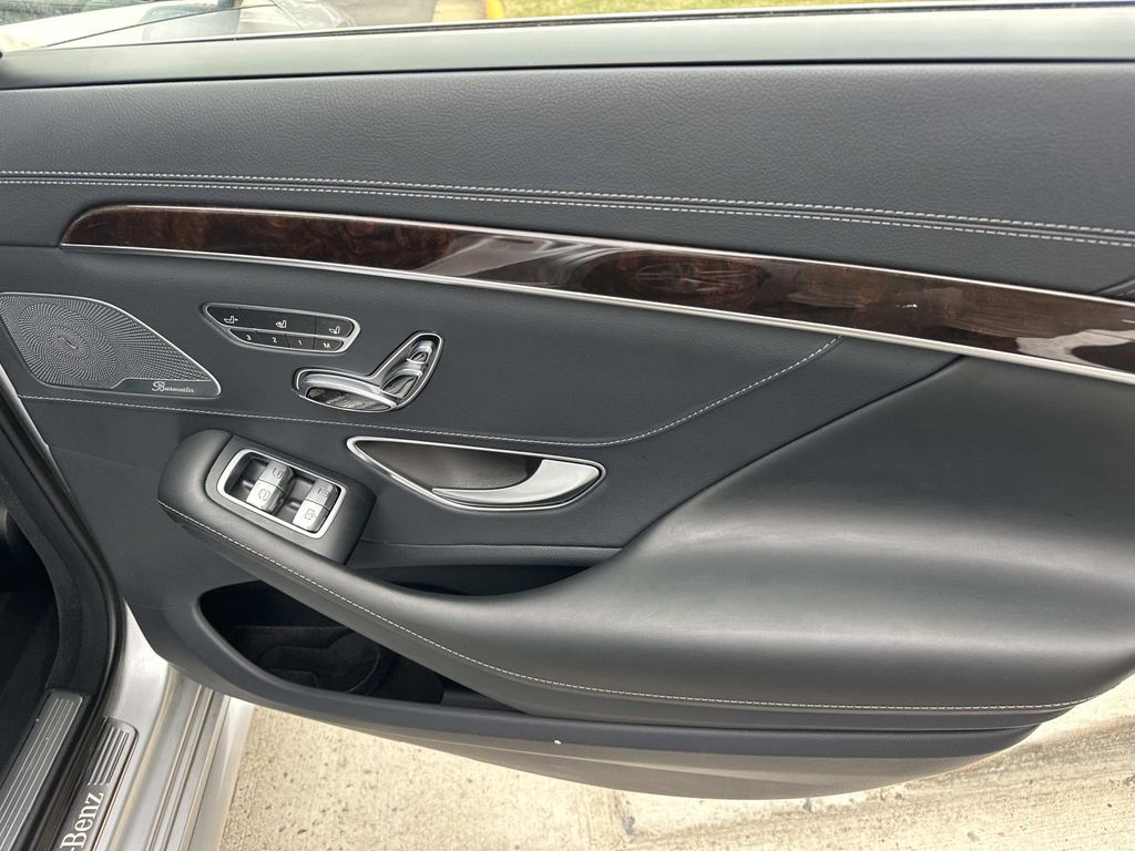 Thumbnail: 2020 Mercedes-Benz S-Class - 22