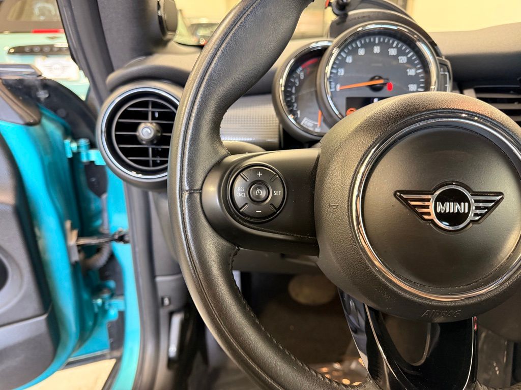 Thumbnail: 2020 MINI Cooper - 13