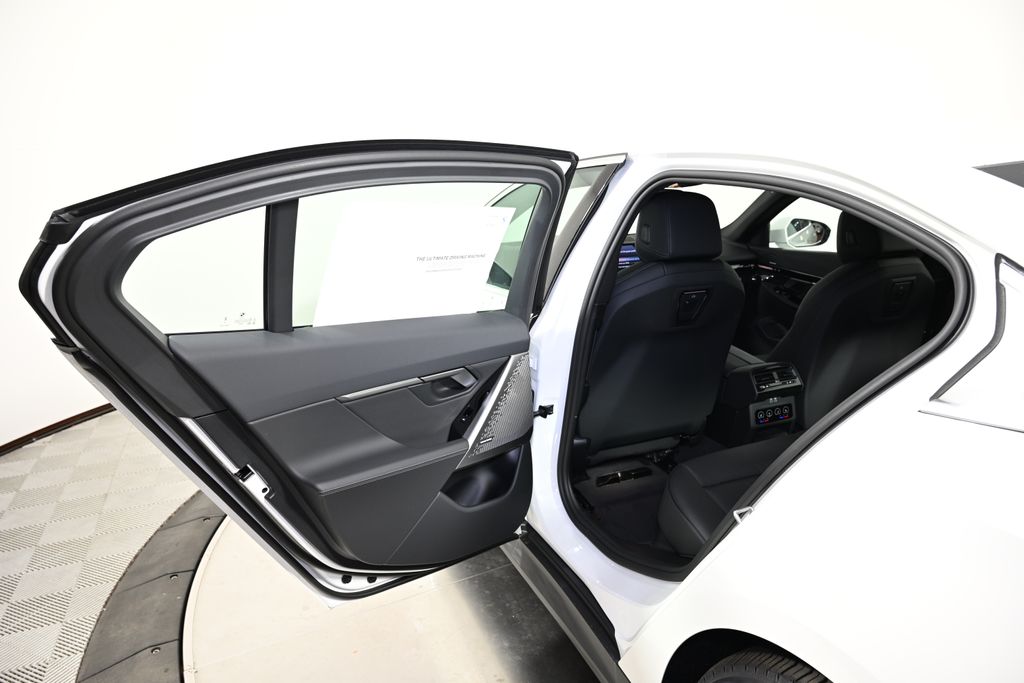 Thumbnail: 2026 BMW 5 Series - 23