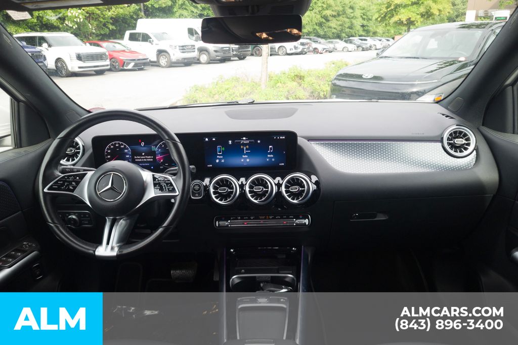 Used 2025 White Mercedes-Benz GLA 250 image 21