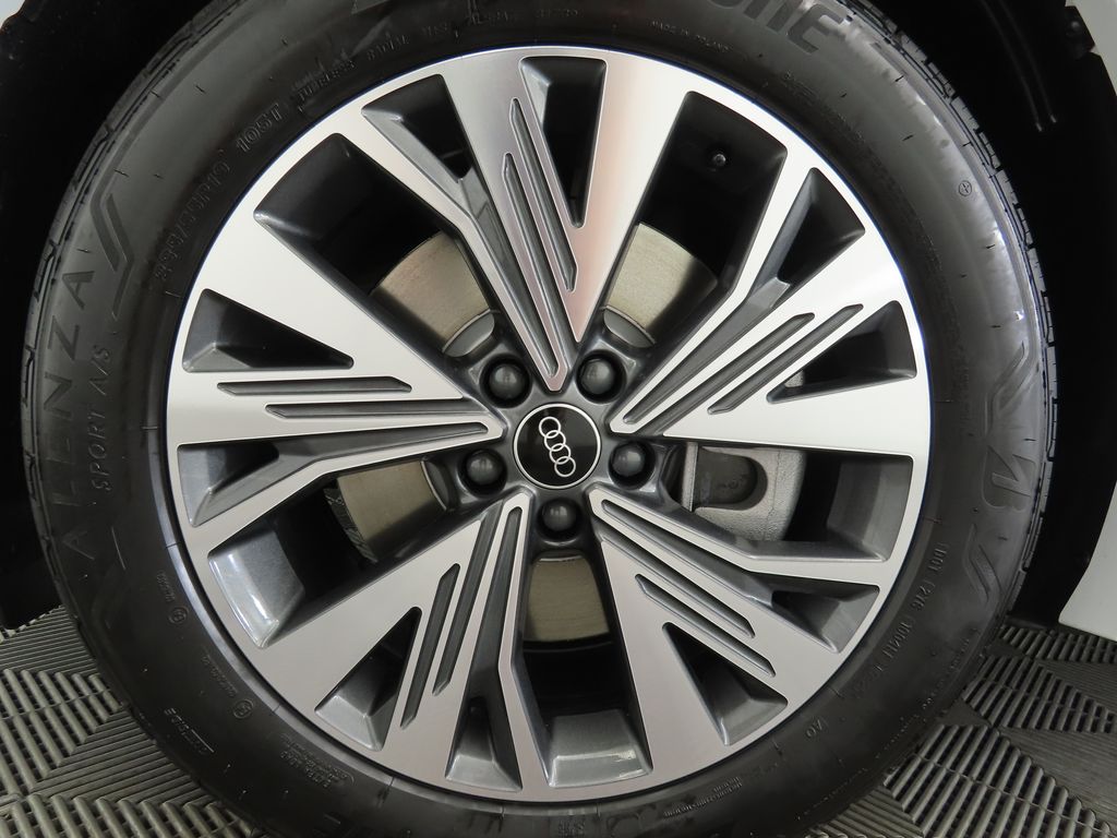 2025 Audi Q4 e-tron  30